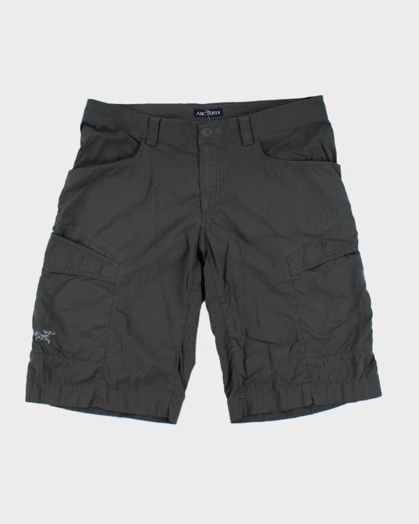 Vintage 2000s Arcteryx Cargo Hiking Shorts - W34 L12