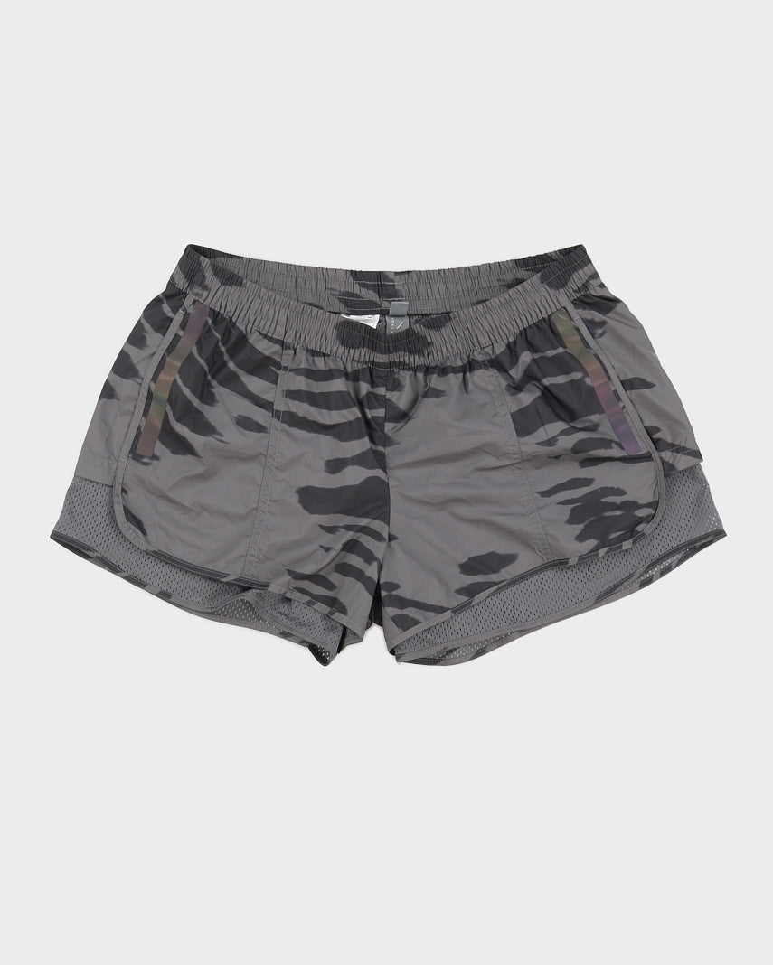 Stella mccartney running on sale shorts