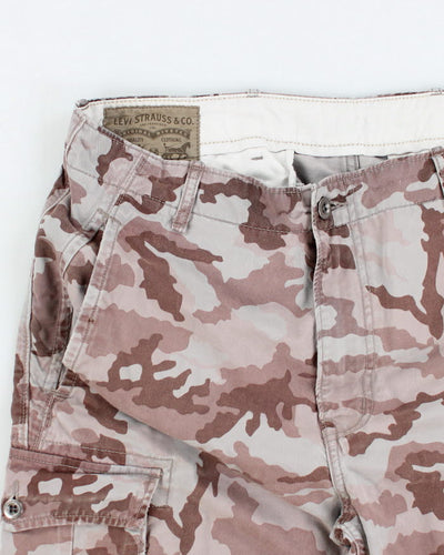 Vintage Levi's Camouflage Cargo Shorts - 34